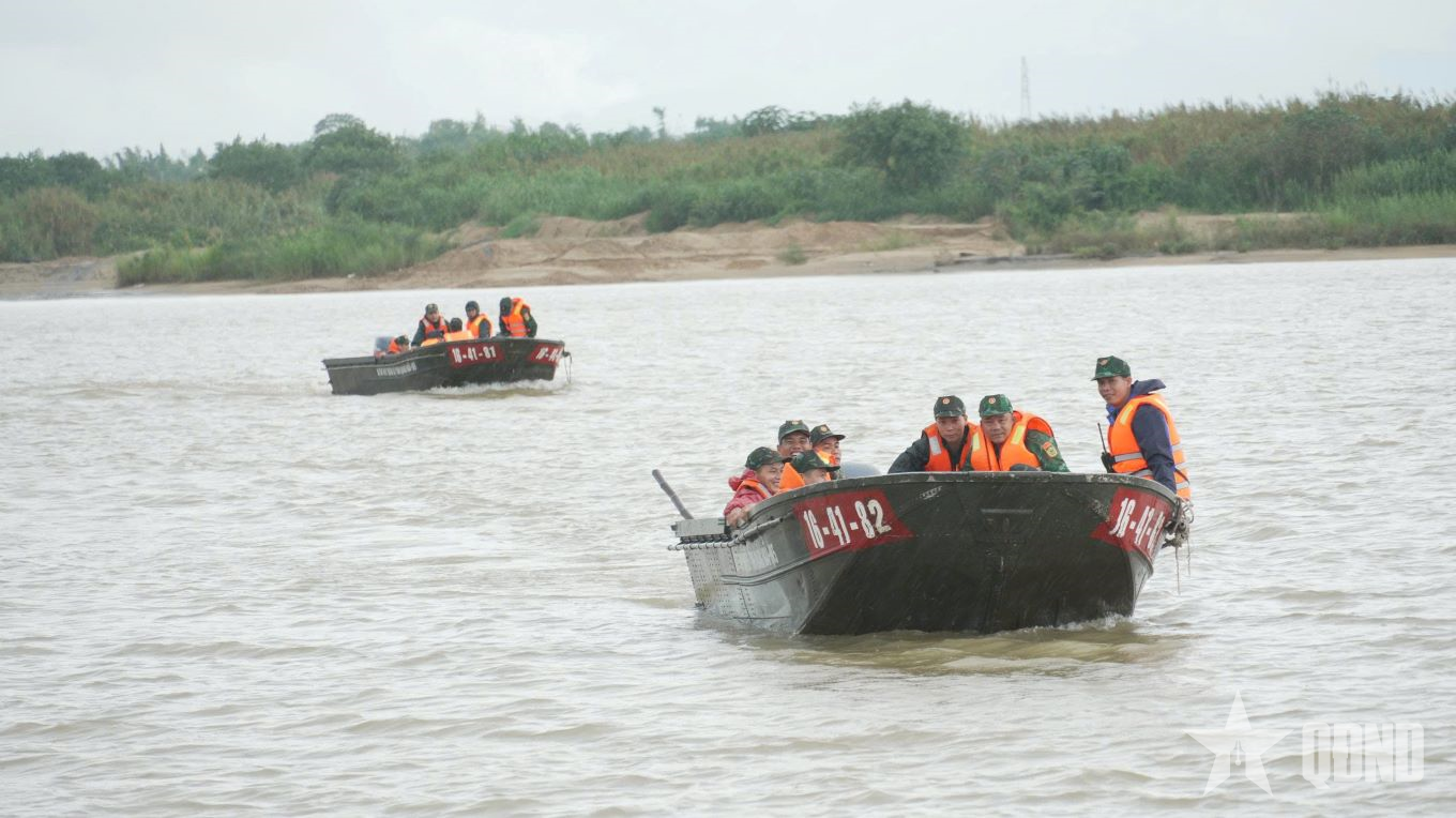 Lực lượng vũ trang Quảng Ngãi nâng cao năng lực ứng phó thiên tai, tìm kiếm cứu nạn